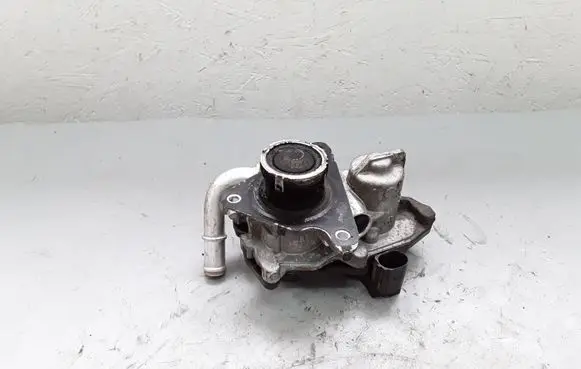 Volkswagen Golf VII EGR valve 04L131501 04L131501N V29055543A