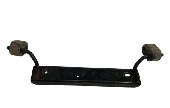 Volvo XC70 Muffler mount bracket/holder 6G9N5D217AB