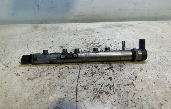 BMW 3 E92 E93 Fuel main line pipe 7809128 259000L1 0445214183