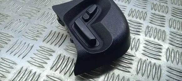 Mercedes-Benz CLS C219 Seat control switch 2198700210