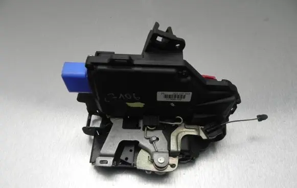 Loading door lock