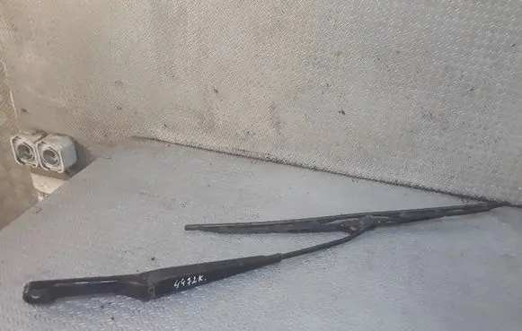 Mercedes-Benz ML W163 Windshield/front glass wiper blade 