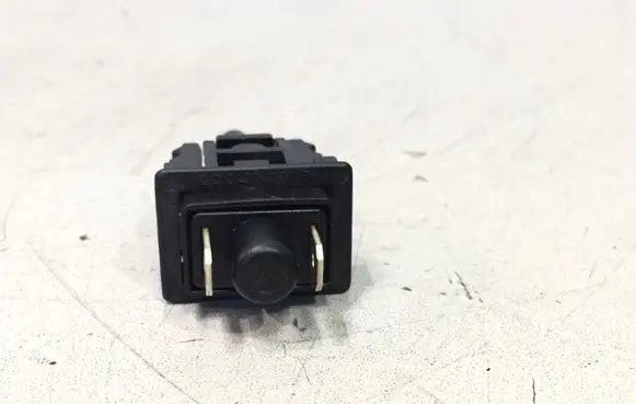 Mercedes-Benz CLS C219 Brake pedal sensor switch 2024270073