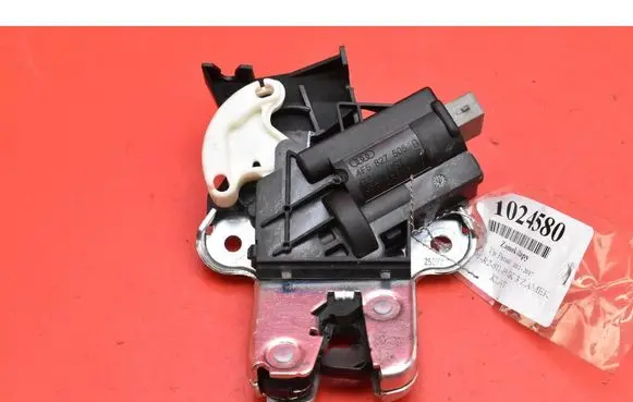 Tailgate/trunk/boot lock/catch/latch