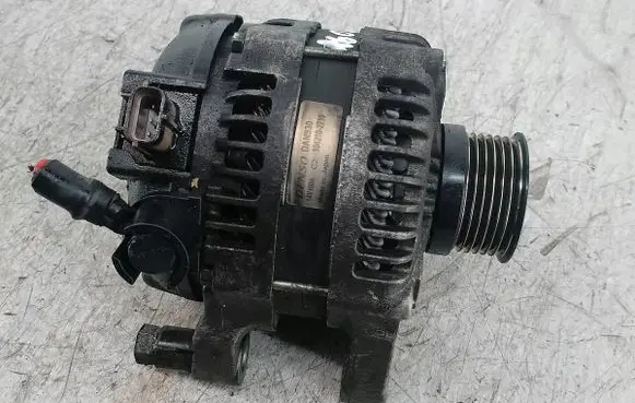 Volvo V50 Generator/alternator 104210-2710DAN930