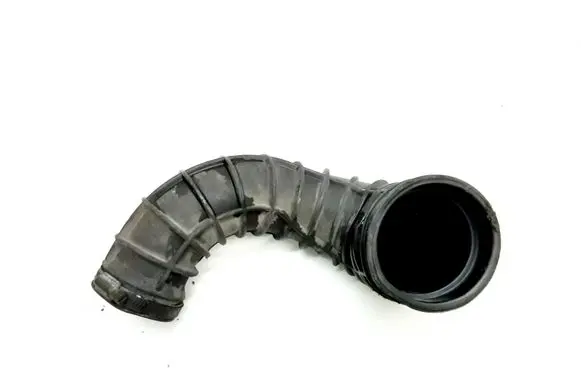 Volvo XC90 Turbo air intake inlet pipe/hose 08634143