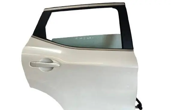 Nissan Qashqai Rear door