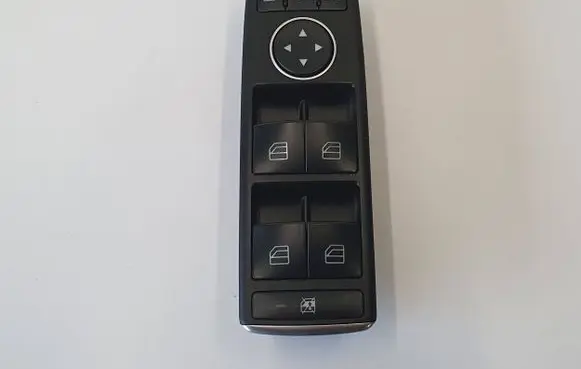 Tesla Model S Electric window control switch DCA24490554 LK10021551 90169153292547