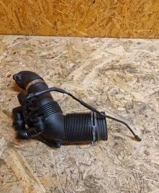 Seat Ibiza IV (6J,6P) Air intake hose/pipe 6R0129654C