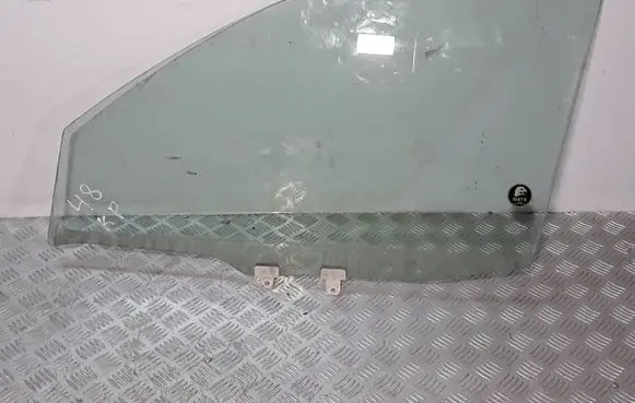 Nissan X-Trail T30 Front door window glass four-door 43r00018