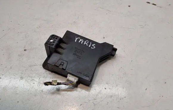 Toyota Yaris Climate control unit 886500D170 MB1776001802