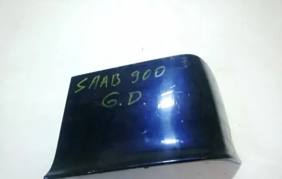 Saab 900 Rear/tail light trim molding 4332920