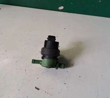 Mercedes-Benz E W211 Valve vacuum 0004703293