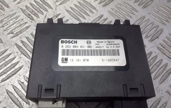 Opel Vectra C Parking PDC control unit/module 13181070