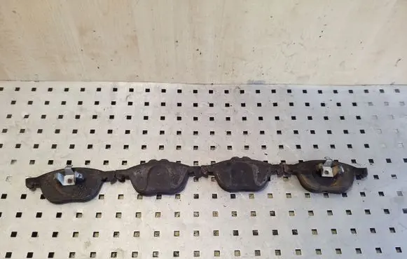 Ford Transit - Tourneo Connect Brake pads (front) 