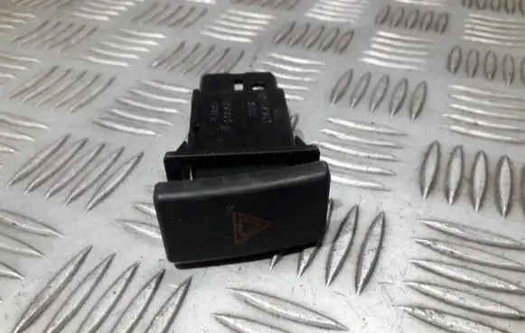 Toyota Avensis T250 Hazard light switch 157963 TR9503
