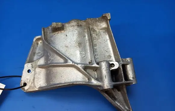 Mercedes-Benz 380 560SEC C126 other engine part 1171421140 1171421140G5