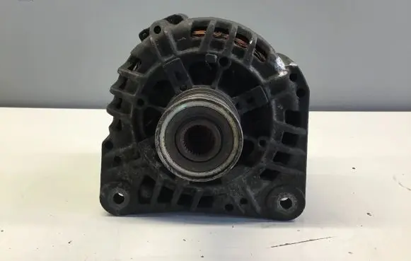 Opel Vivaro Generator/alternator 2543387A SG12B108 8200538815