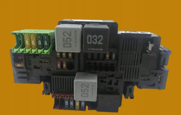 Mercedes-Benz C W205 Fuse box set A2139065706
