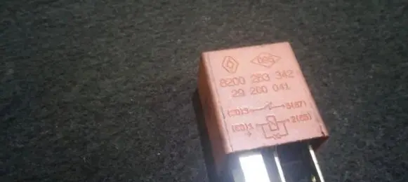 Renault Laguna I Other relay 8200263342
