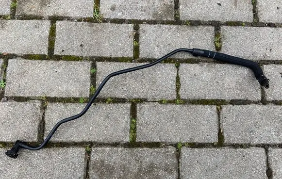 Audi Q5 SQ5 Engine coolant pipe/hose 8R0121081