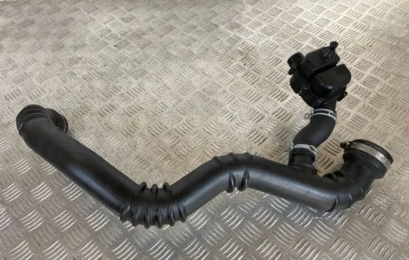 Air intake hose/pipe