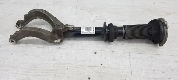 Volvo V60 Lower shock absorber bracket 31476123