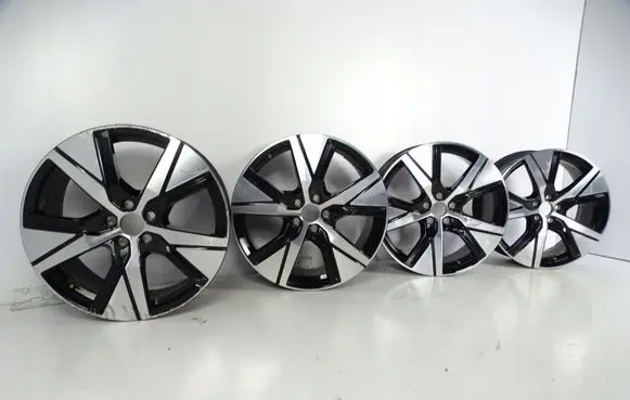 Volvo XC40 R19 alloy rim 32134537