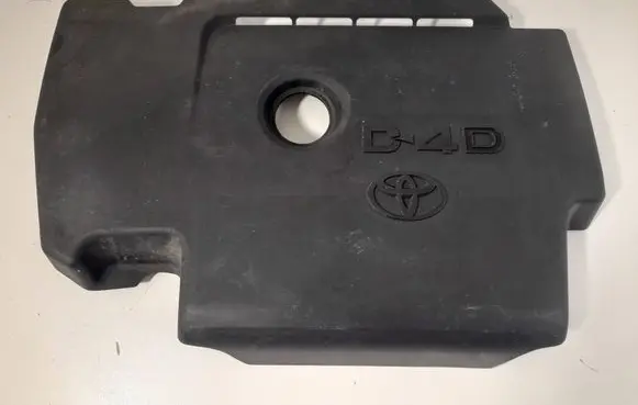 Toyota Avensis T270 Engine cover (trim) 0000088