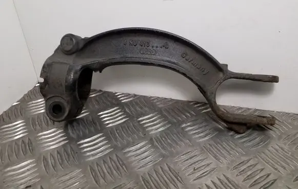 Audi A6 S6 C7 4G Lower shock absorber bracket 8K0413L