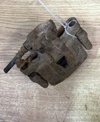 Mitsubishi Outlander Rear brake caliper