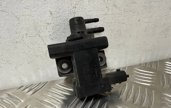 Opel Mokka Turbo solenoid valve 55576356 12166652 33615047