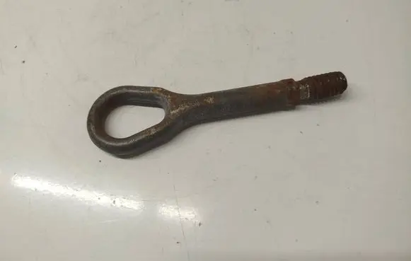 Mercedes-Benz CLS C219 Towing hook eye