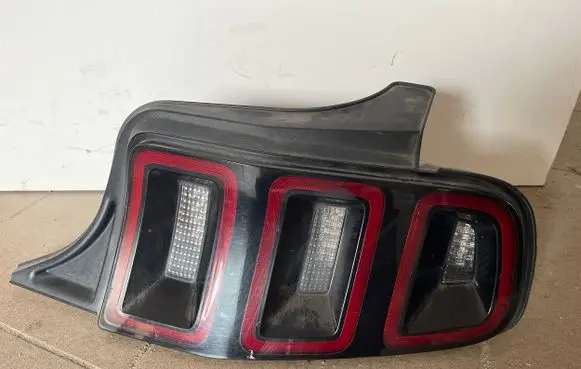 Ford Mustang V Rear/tail lights DR33138504AJ