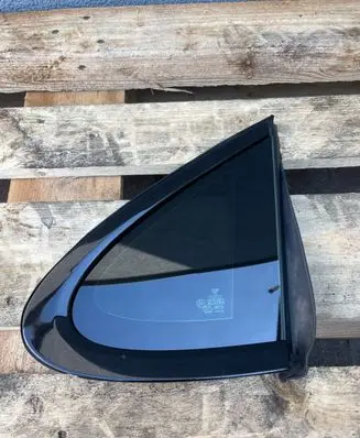 Porsche Panamera (971) Rear side window 971845298D