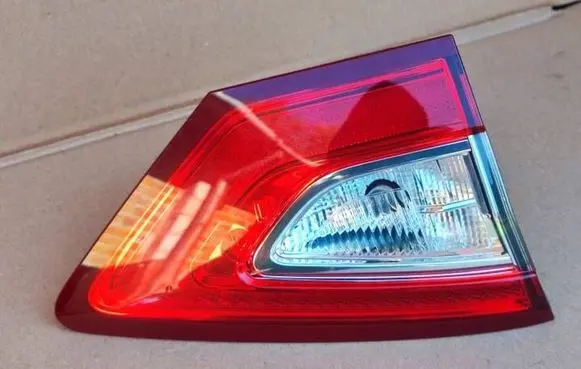 Ford Mondeo MK V Tailgate rear/tail lights DS7313A603KD
