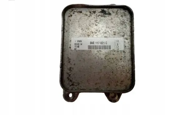 Volkswagen Golf VII Engine oil radiator 04E117021C