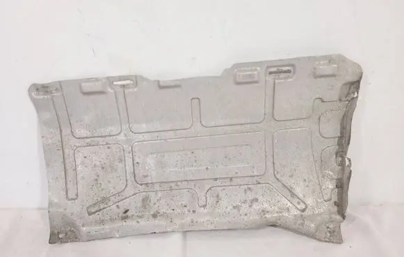 Volkswagen Jetta V Heat shield in engine bay 1K5825715