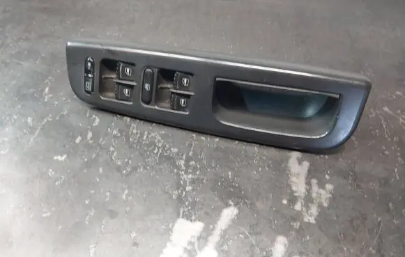 Seat Alhambra (Mk1) Electric window control switch 7M3959857D