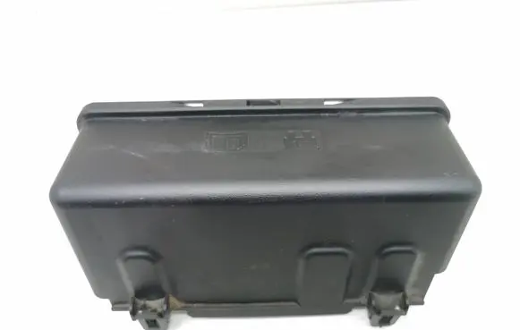 Volvo V40 Fuse box cover E00021587