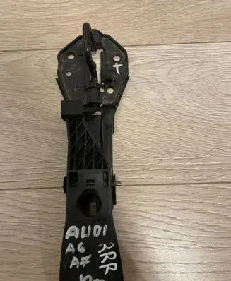 Audi A6 S6 C7 4G Engine bonnet/hood lock/latch loop/hook 4G0823480