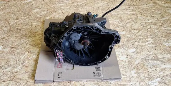 Renault Espace IV Manual 6 speed gearbox CEPKG9T 8200105024 8200011891