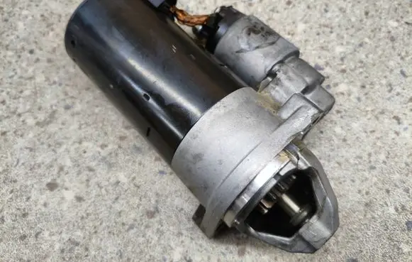 Mercedes-Benz C W205 Starter motor A6519062800 0001139065