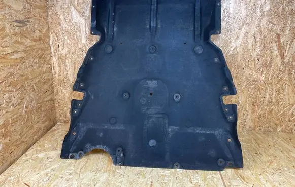 BMW 4 F36 Gran coupe Engine splash shield/under tray 7486951