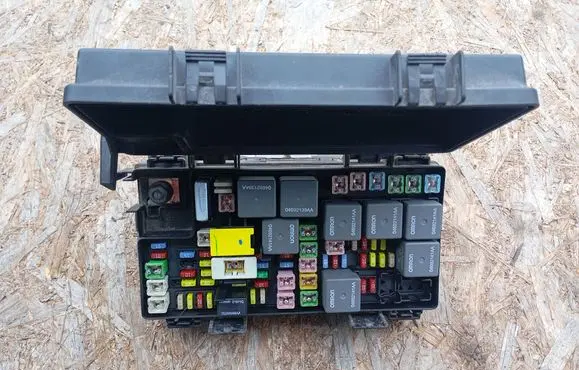 Dodge Journey Fuse box set RTE33A02E7 04692290AC R62335001REV