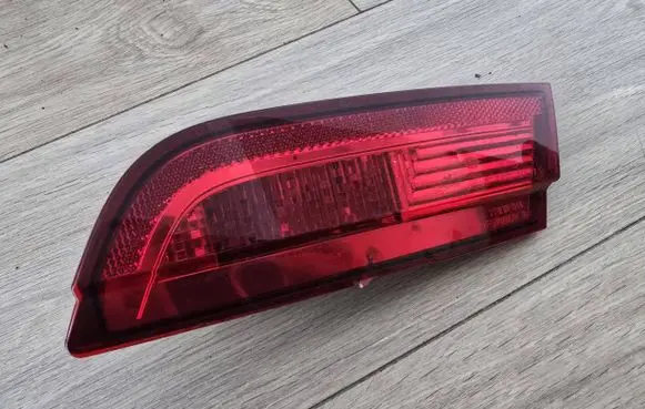 Jaguar XF X250 Tailgate rear/tail lights 8X2315K272CD