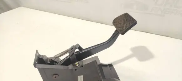 Mercedes-Benz CLK A209 C209 Brake pedal A2032900401Q09 A2032900401 0404804612