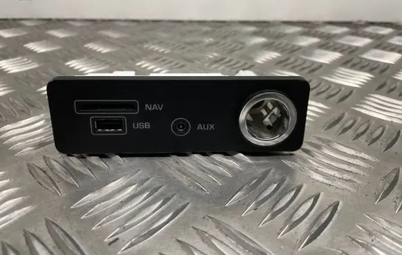 Jaguar XE USB socket connector FK7219C166BC