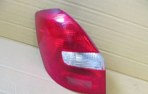 Skoda Fabia Mk2 (5J) Rear/tail lights 5J6945095 5J6945111