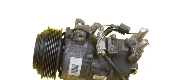 Renault Megane III Air conditioning (A/C) compressor (pump) 926005211R R9M402
